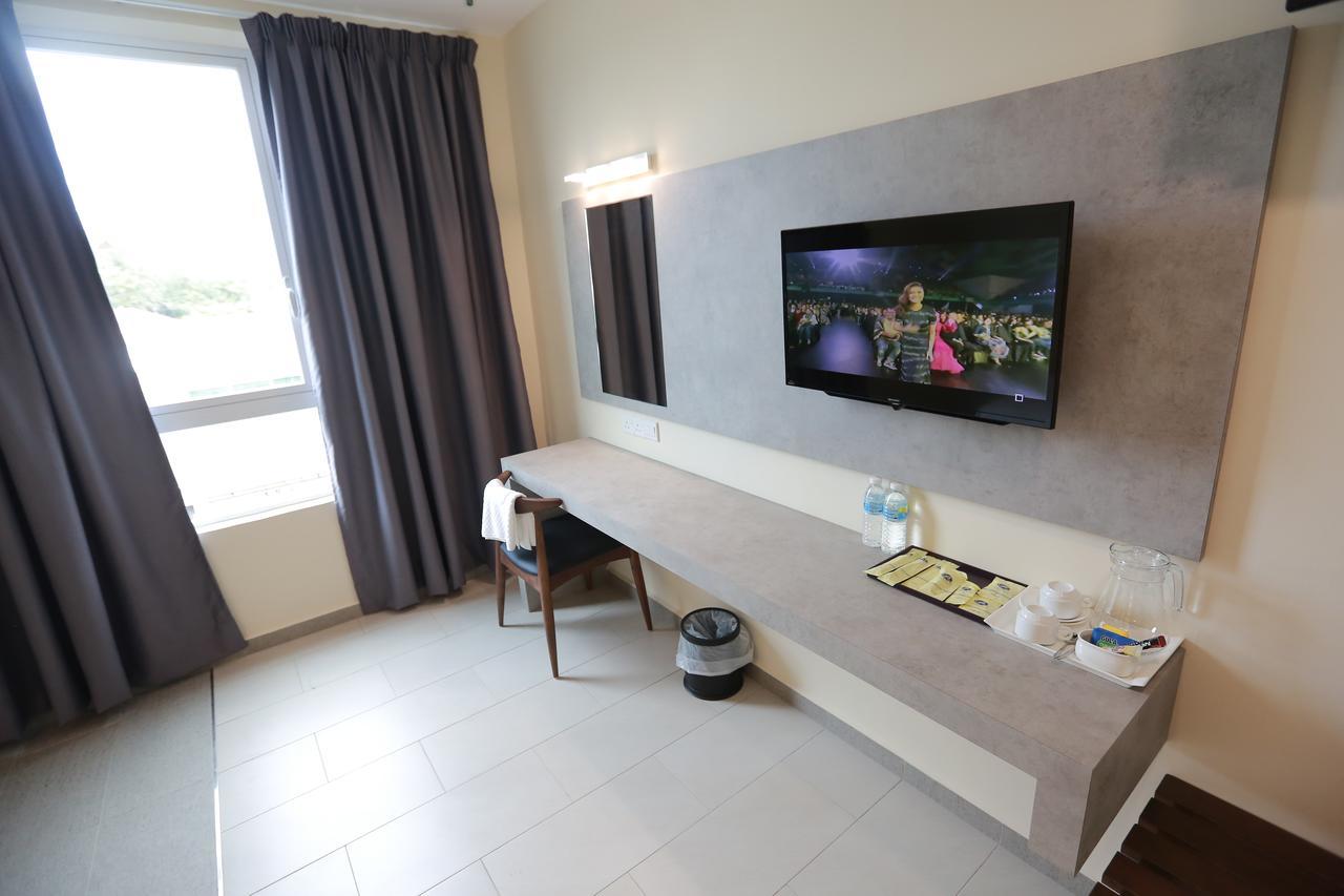 Executive Deluxe Super Twin Room