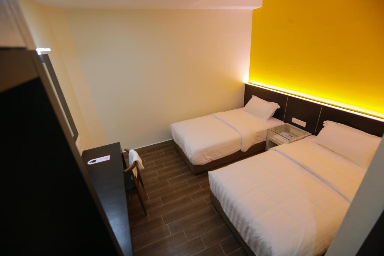 Standard Twin Room No Window