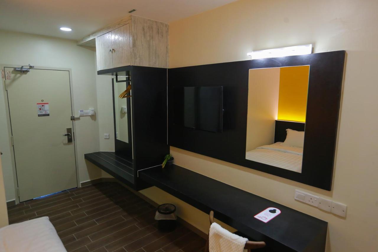 Standard Twin Room No Window