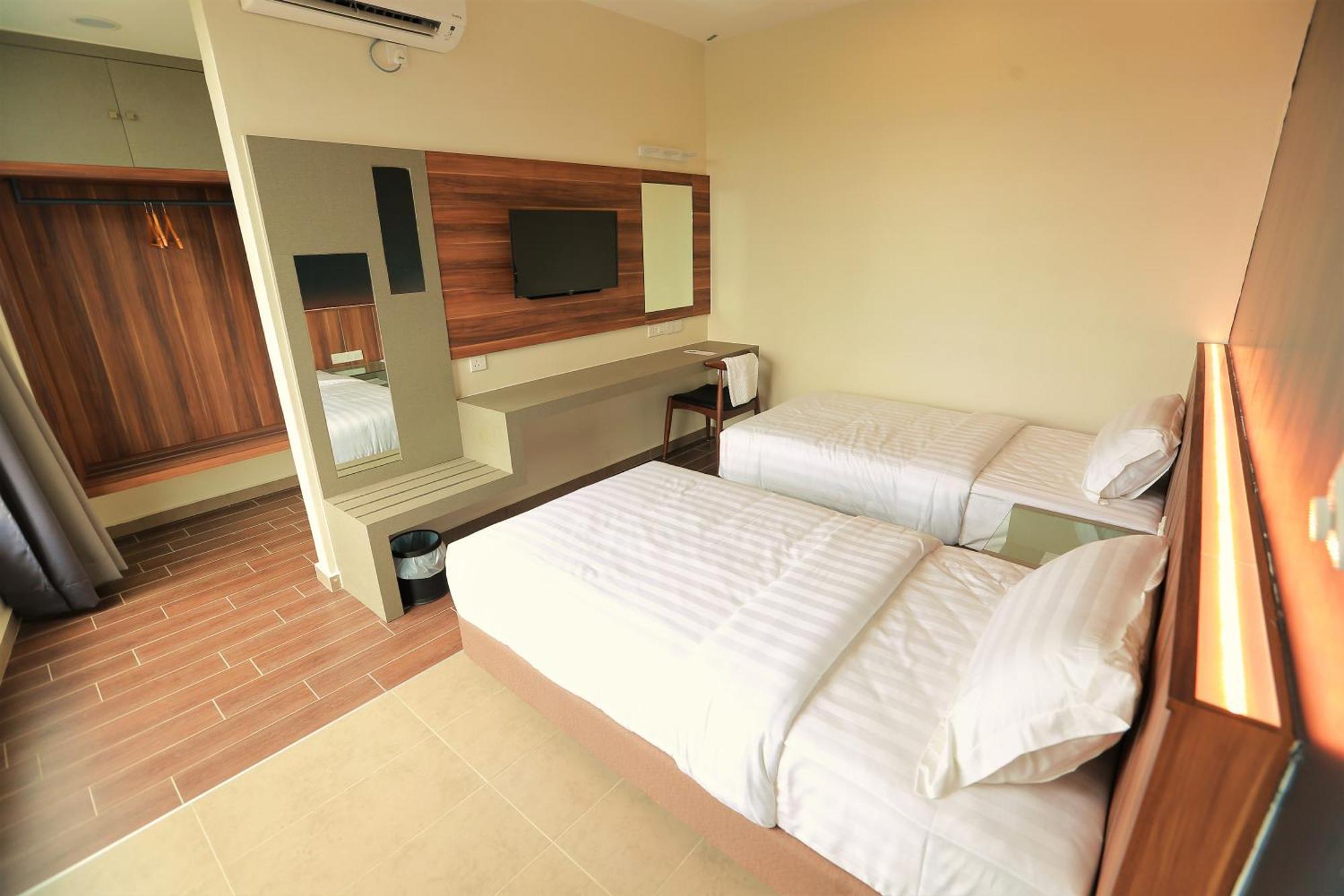 Deluxe Super Twin Room