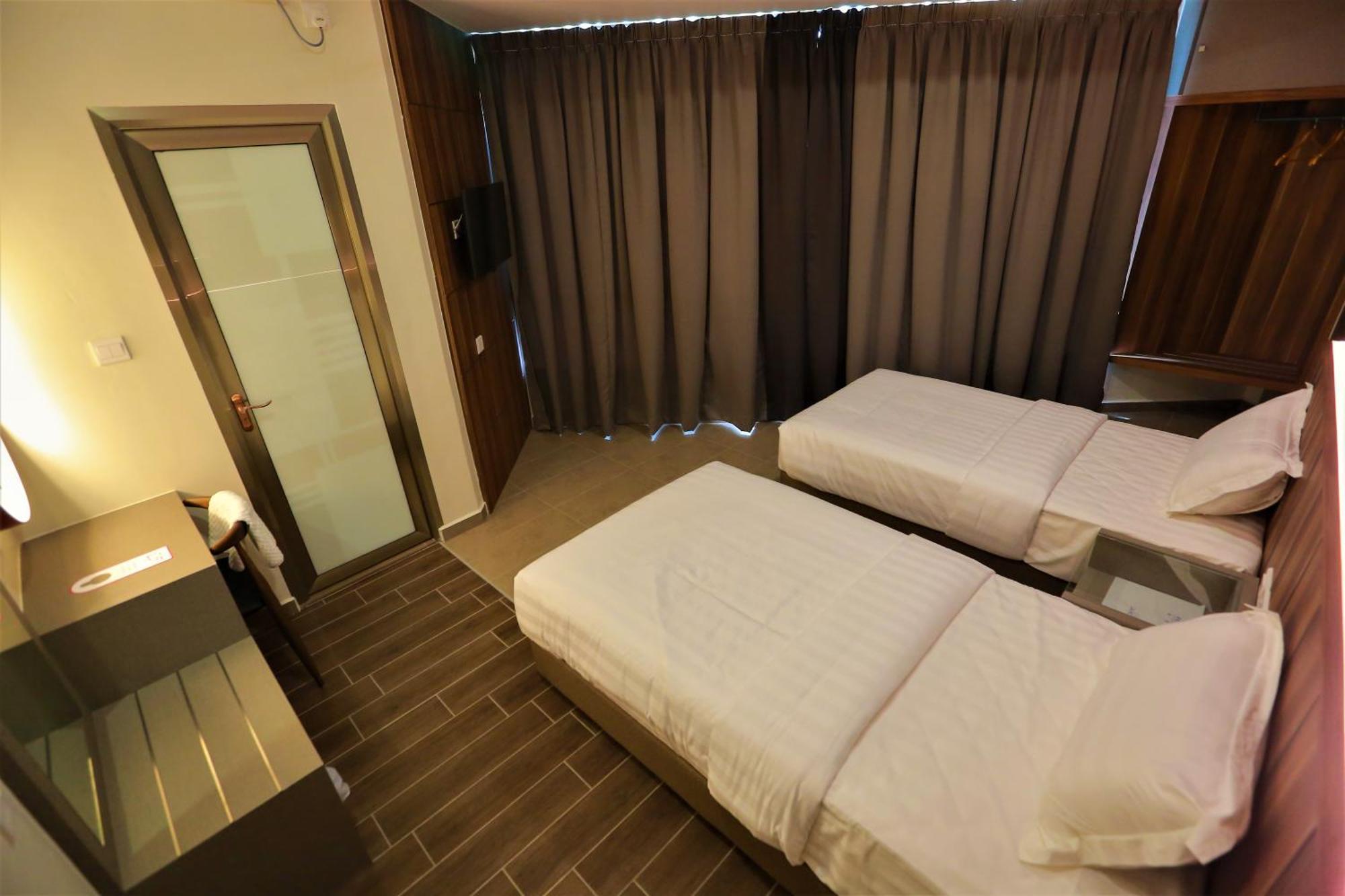 Executive Deluxe Super Twin Room